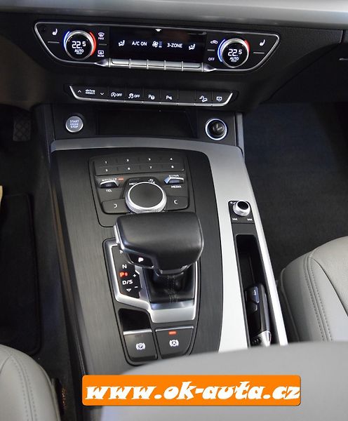 Audi Q5 2.0 TDI QUATTRO PRAV.SERVIS - fotka 41 z 60