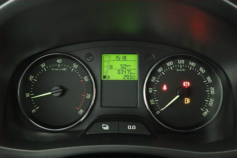 Škoda Fabia (2012) Ambition 1.2 TSI, Tempomat - fotka 9 z 12