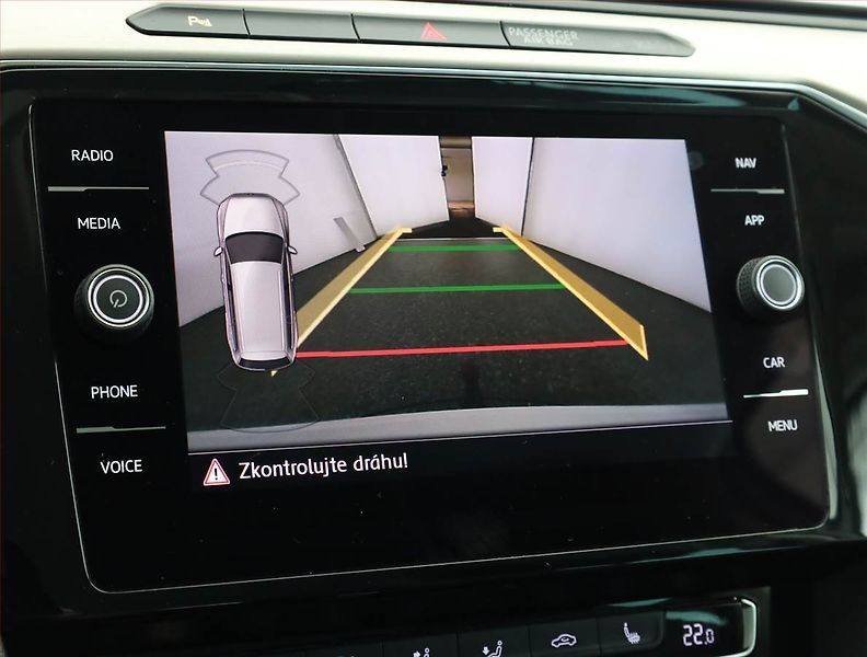 Volkswagen Passat (2018) R-Line 2.0 TDI, Automat - fotka 13 z 18