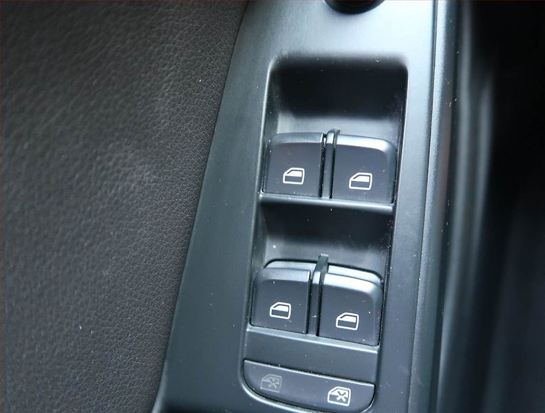Audi A4 (2008) 3.0 TDI, 4X4, Navi, Xenony - fotka 13 z 13