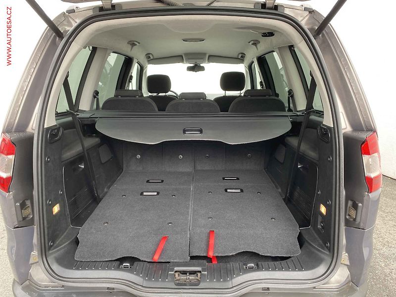 Ford Galaxy (2013) 2.0 TDCi, Champions, navi - fotka 7 z 19