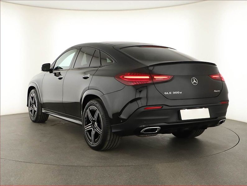 Mercedes-Benz GLE (2025) 300 d 4MATIC, AMG, VZDUCH - fotka 4 z 31
