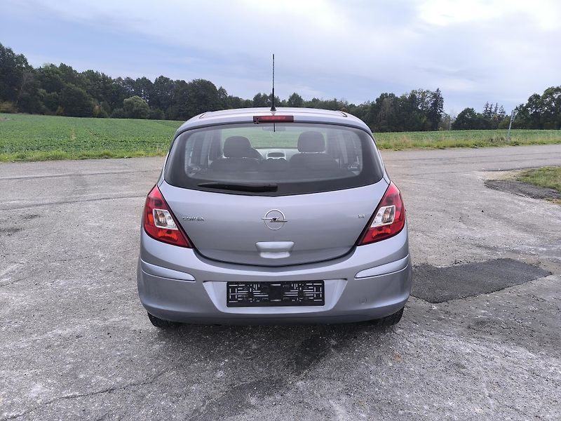 Opel Corsa (2007) 1.4 1.MAJITEL,SERVISNI KÍŽKA - fotka 6 z 33