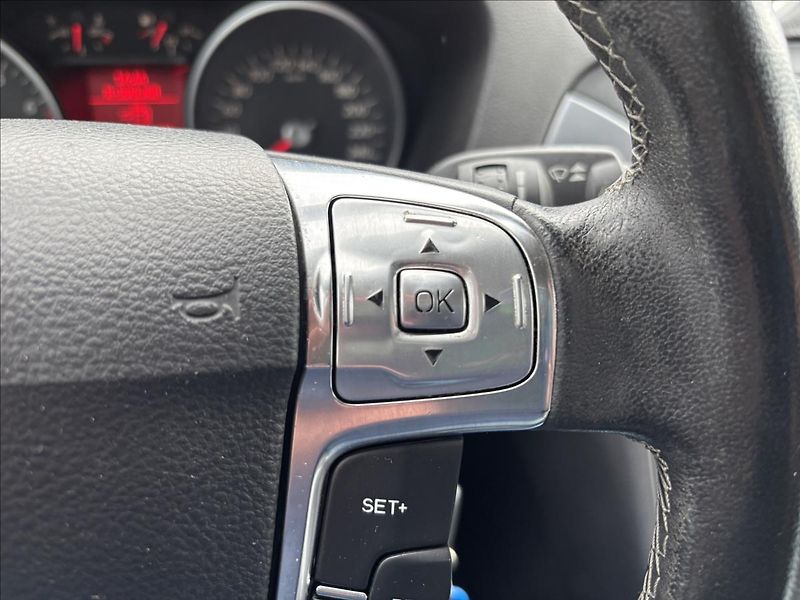 Ford Mondeo 1,6 EcoBoost 118kW Titanium - fotka 23 z 35
