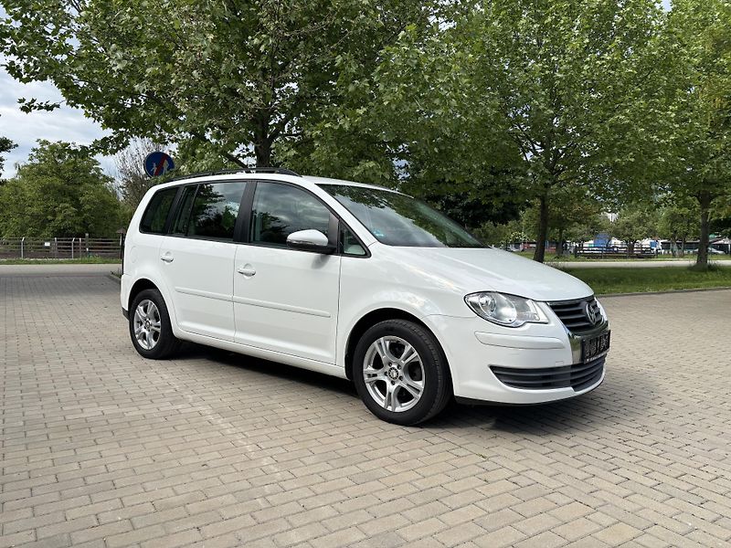 Volkswagen Touran 1.6 75kw Trendline - fotka 15 z 29