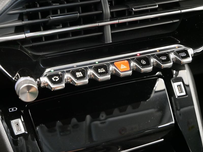 Peugeot 2008 - fotka 23 z 27