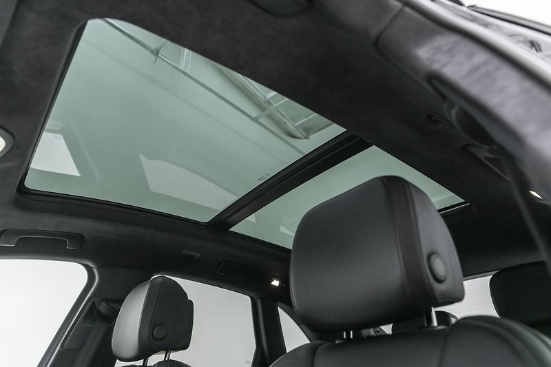 Porsche Macan Turbo*BOSE*Panorama - fotka 42 z 42