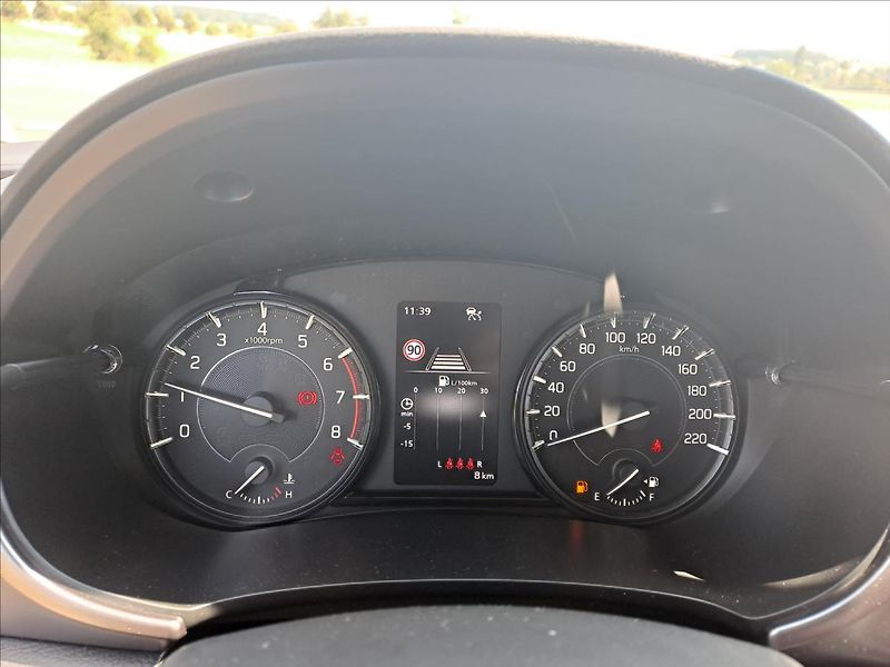 Suzuki S-Cross (2026) 1,4 Elegance AT MY25 - fotka 12 z 22