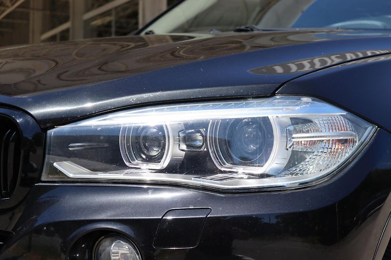 BMW X5 XDRIVE 30D F15 190kW - fotka 4 z 50