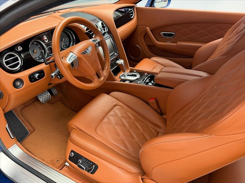 Bentley Continental GT 6,0 W12 GT 460kW-SPEED-4WD - fotka 9 z 32