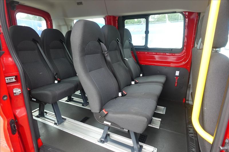 Ford Transit 2,2 TDCi  L2H2 9MÍST BUS KLIMA - fotka 13 z 25