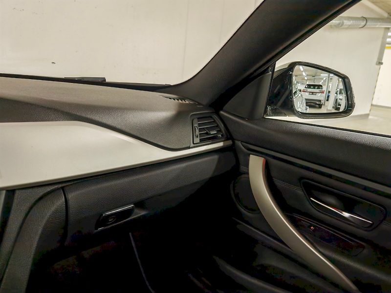 BMW Řada 4 (2014) 420i 135 kW Coupe - fotka 6 z 23