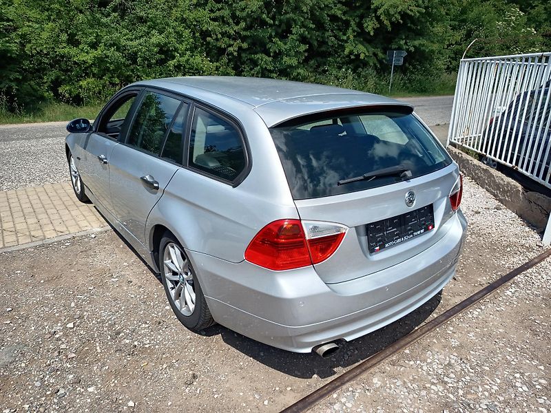BMW Řada 7 (2006) 2.0 95kw - fotka 20 z 49