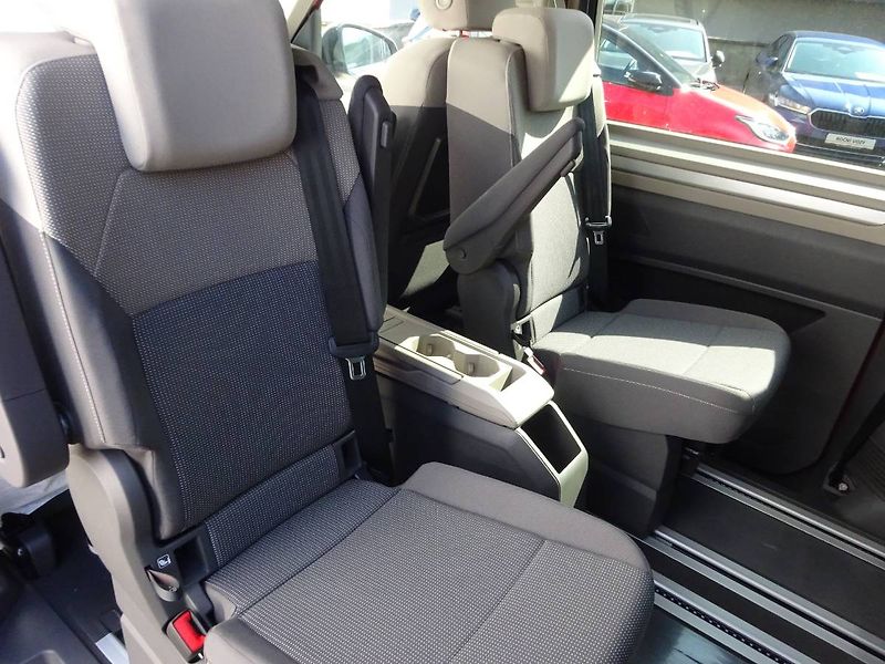 Volkswagen Multivan (2026) Life 2,0 TDI - fotka 6 z 28