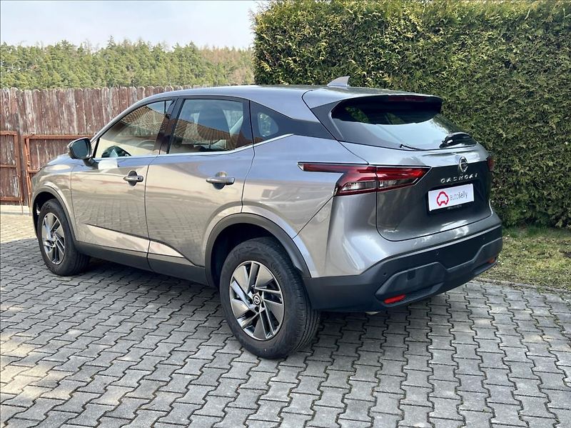 Nissan Qashqai 1,3 mHEV / Business / Xtronic - fotka 3 z 43