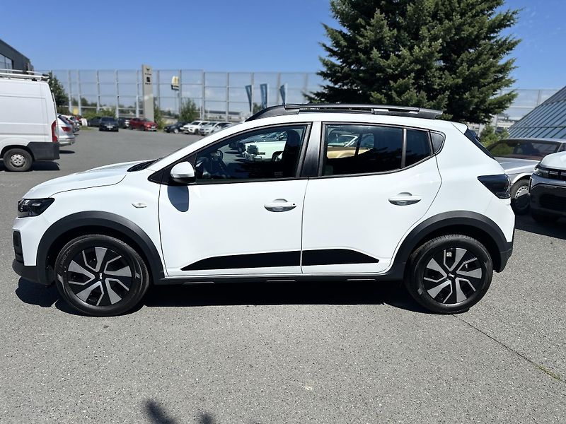 Dacia Sandero (2026) STEPWAY HYBRID 155 - ŘÍJEN - fotka 5 z 12
