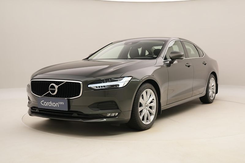Volvo S90 D4 MOMENTUM AUT - fotka 1 z 43