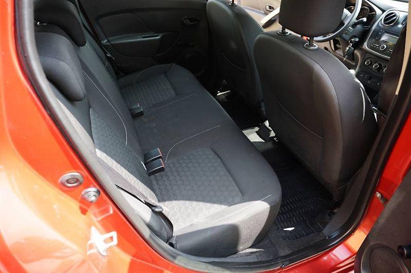 Dacia Logan (2014) 1,2 1,Majitel  nové v ČR - fotka 2 z 27