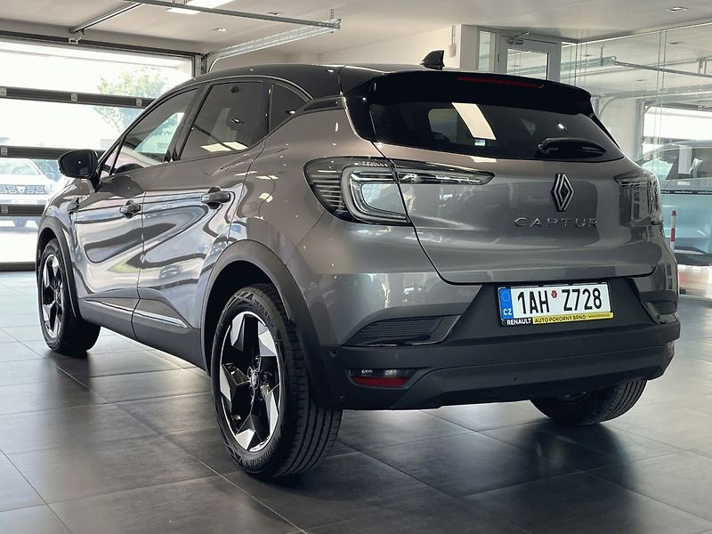 Renault Captur (2025) TECHNO 1,3TCe 160k EDC - fotka 3 z 23