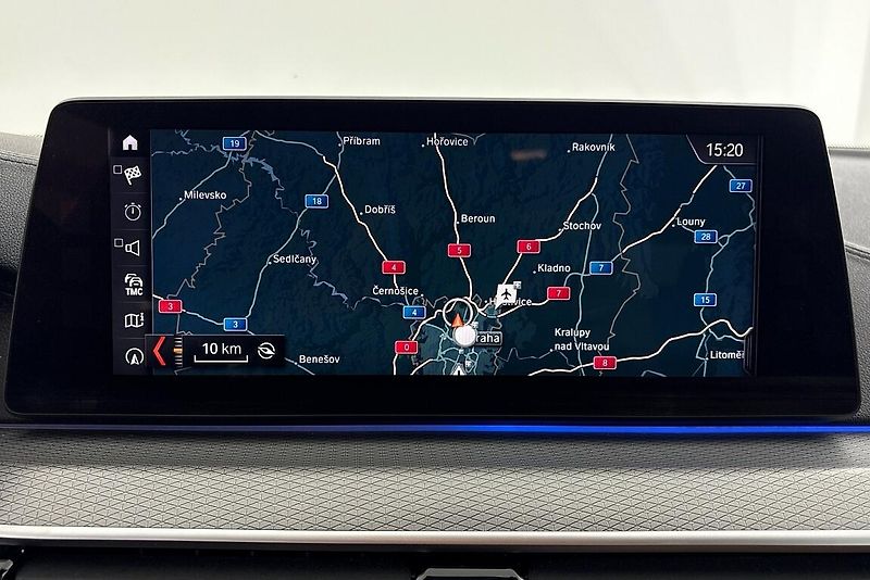 BMW Řada 5 540i xDrive - fotka 18 z 24