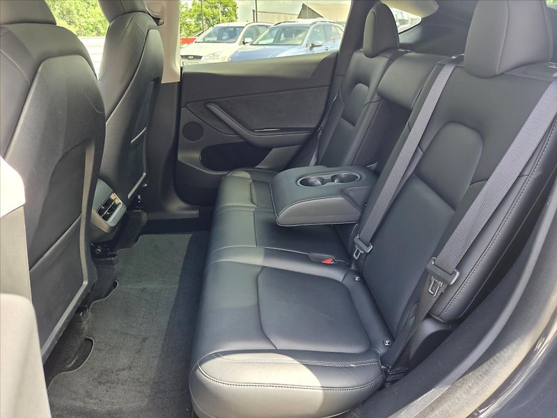 Tesla Model Y 0,0 LR 4x4 FSD Tažné 94% Záruk - fotka 9 z 22