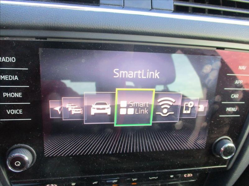 Škoda Octavia 2,0 TDI, Style,DSG,navi,DPH,CZ - fotka 14 z 29