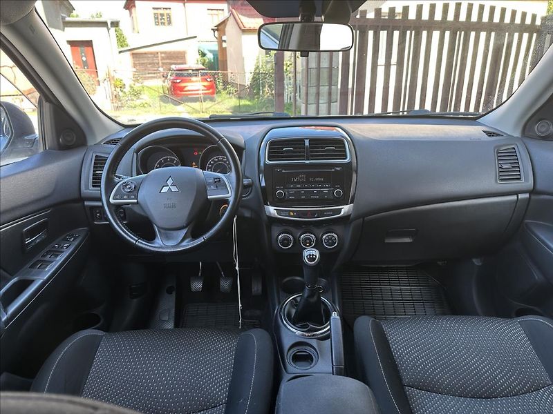 Mitsubishi ASX 1,6 - fotka 14 z 25
