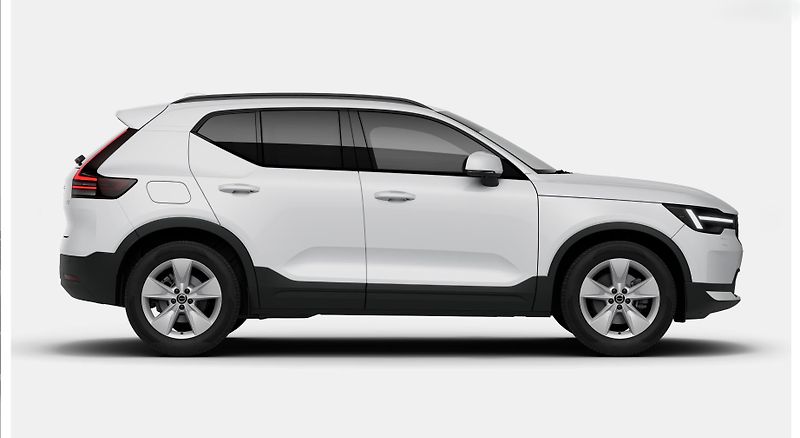 Volvo XC40 (2026) B3 CORE AUT - fotka 6 z 14