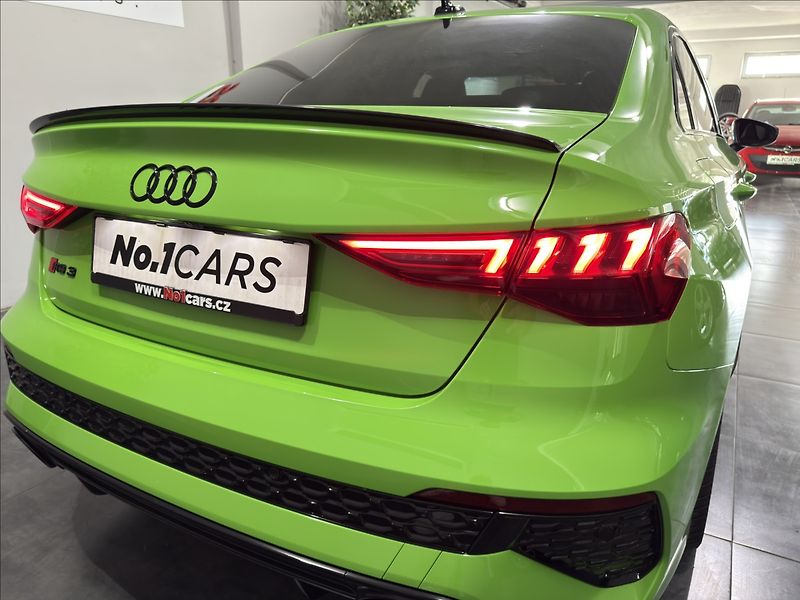 Audi RS 3 2,5   TFSI B&O 1.MAJ ČR DPH - fotka 32 z 46