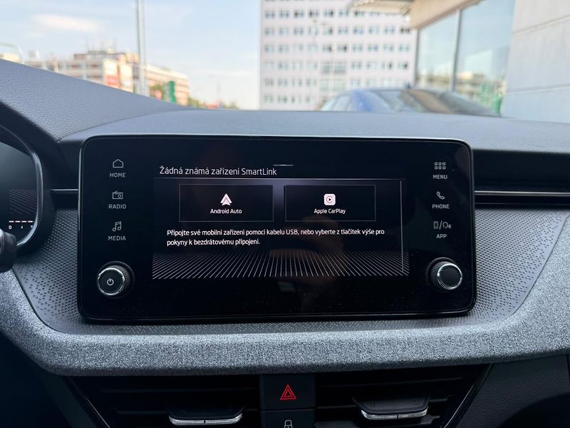Škoda Kamiq Selection 1.0 TSI 85kw - fotka 16 z 25