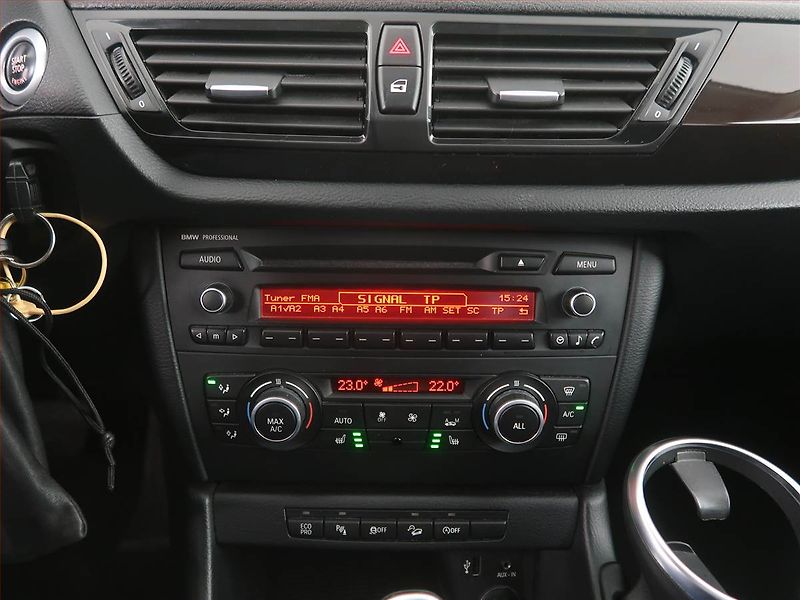 BMW X1 (2014) xLine xDrive20d, 4X4, Automat - fotka 12 z 18