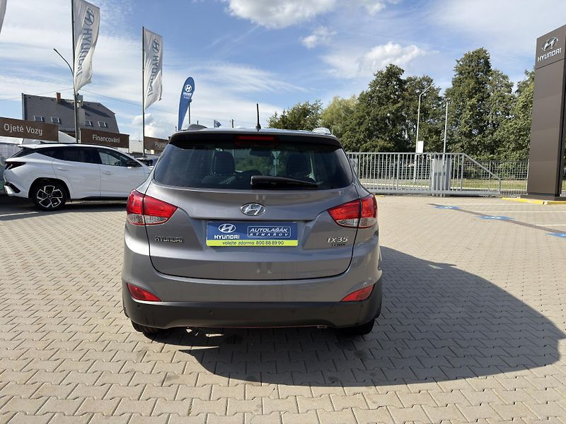 Hyundai ix35 1.7CRDI-85KW,4x KOLA NA ZIMU - fotka 6 z 21