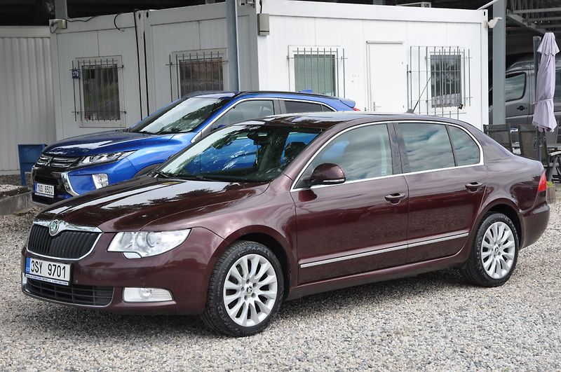 Škoda Superb II 2.0TDi 103kW Elegance  - fotka 1 z 20