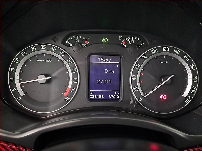 Škoda Octavia (2006) RS 2.0 TFSI, Tempomat - fotka 11 z 17