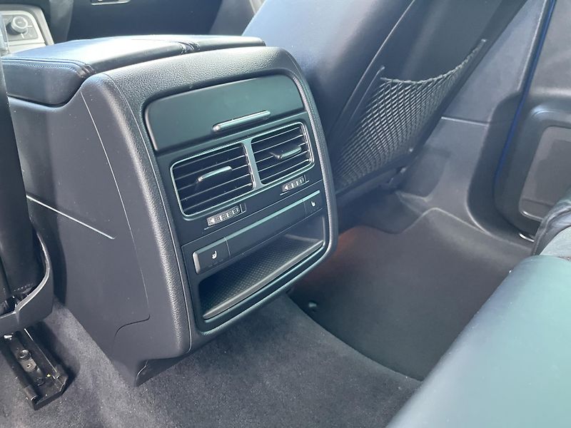 Volkswagen Touareg (2018) 3.0TDi V6 193kW R-line 4MOTTIO - fotka 21 z 24