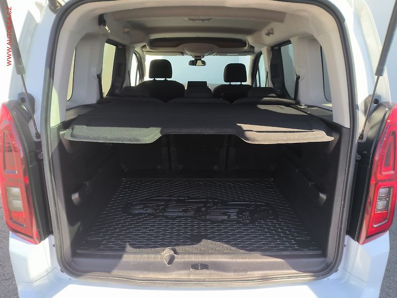 Opel Combo (2022) 1.5CDTi, 1.maj,ČR, Elegance - fotka 7 z 18