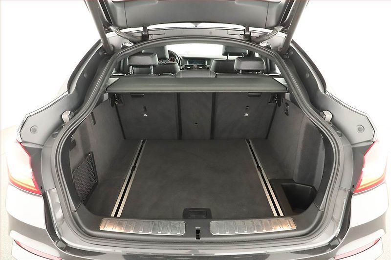 BMW X4 (2018) xDrive30d - fotka 20 z 22