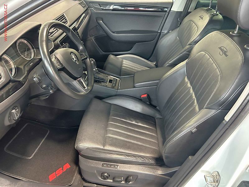 Škoda Superb (2018) 2.0TDi, ČR, L&K, bixen, kůže - fotka 9 z 17