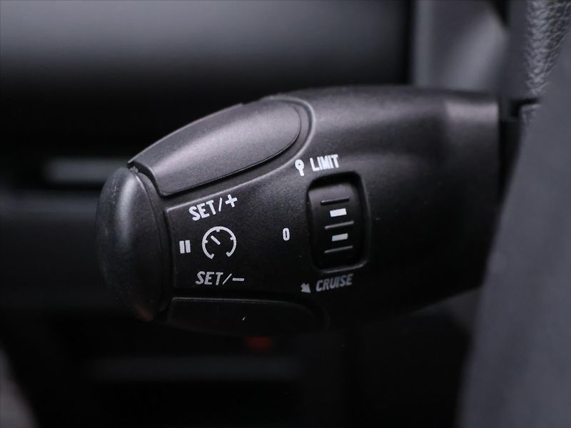 Peugeot 5008 2,0 HDI 110kW CZ Panorama - fotka 19 z 34