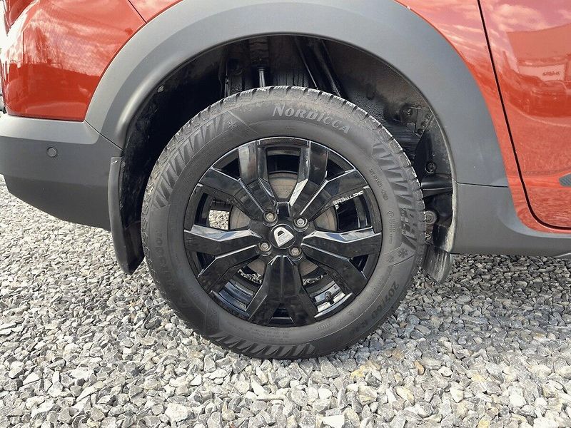 Dacia Jogger (2022) 1.0 TCe,81kW,Extreme,ČR - fotka 30 z 31