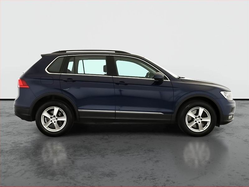 Volkswagen Tiguan (2019) Comfortline 2.0 TDI, 4X4 - fotka 6 z 19