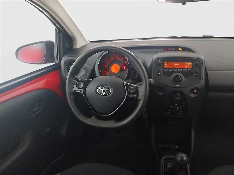 Toyota Aygo (2020) 1.0 VVT-i - fotka 7 z 15