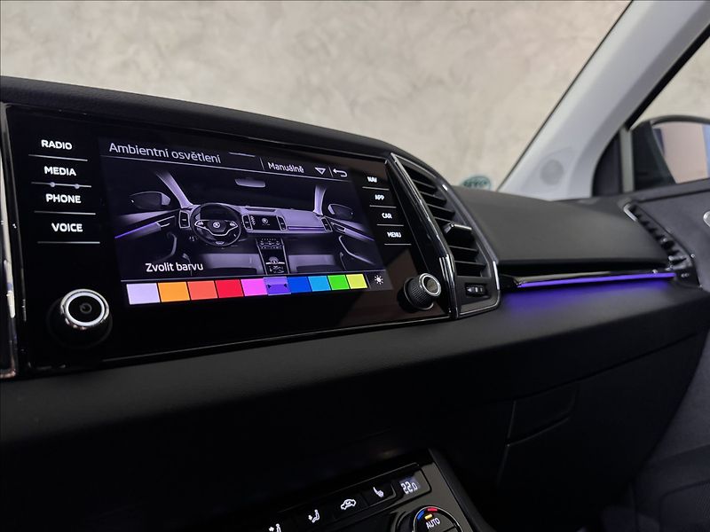 Škoda Karoq 1,5 TSi  DSG Style LED Kamera - fotka 44 z 46