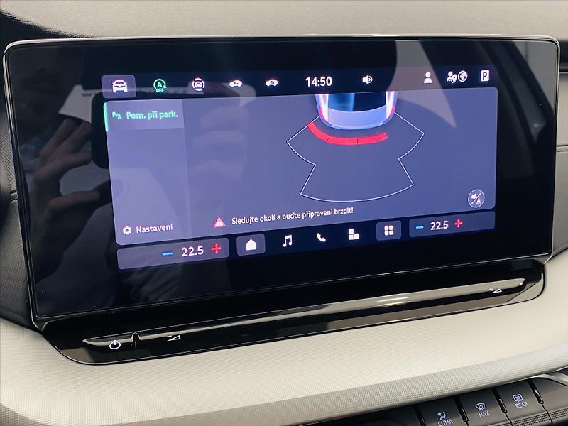 Škoda Octavia 1,5 TSI 110kW Selection - fotka 14 z 26