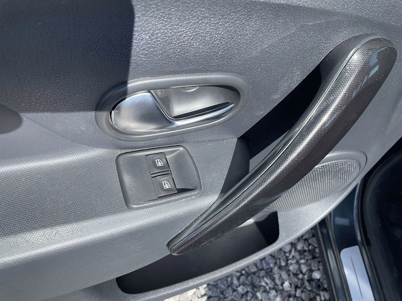 Dacia Logan (2018) 1.0 SCe,54kW,ČR,Klima - fotka 23 z 30