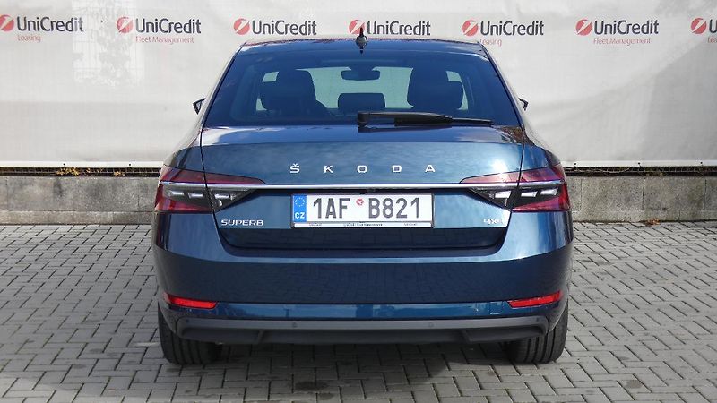 Škoda Superb 2,0 TDI 147kw 4x4 DSG Style - fotka 4 z 27
