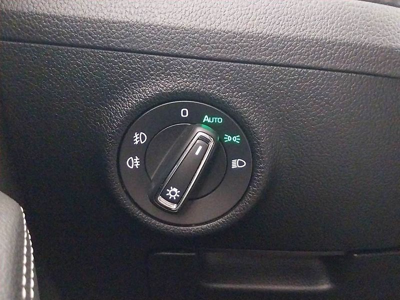 Škoda Superb (2023) Sportline 2.0 TDI - fotka 20 z 23