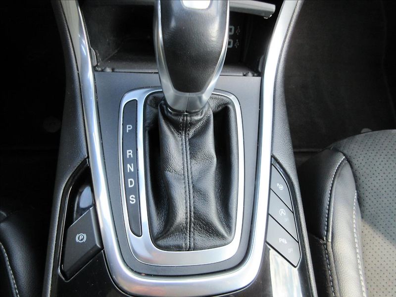 Ford Galaxy 2,0 TDCi, 154Kw, Titanium, Nav - fotka 22 z 32