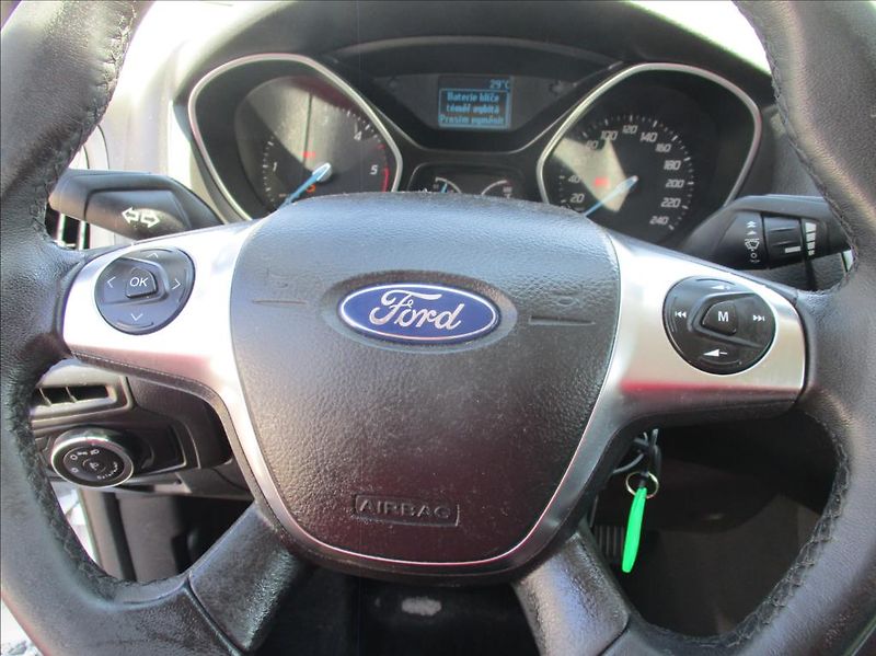 Ford Focus 1,6 TDCi, klima,serv.kniha,CZ, - fotka 17 z 29