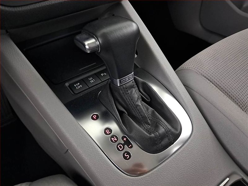 Volkswagen Golf (2009) 1.4 TSI, Tempomat - fotka 13 z 17